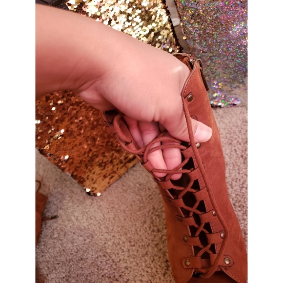 Botines - Picture 2 of 2